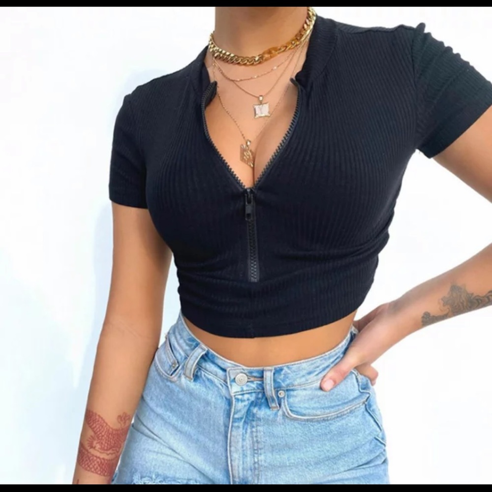 Black crop top